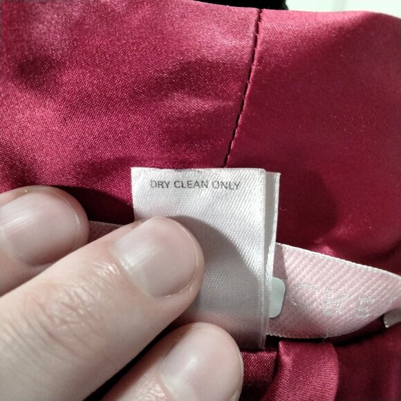 Vtg Y2K 2005 Victoria's Secret Velvet Silk Robe M/L Goth 90s Vamp Red Black - Picture 12 of 12